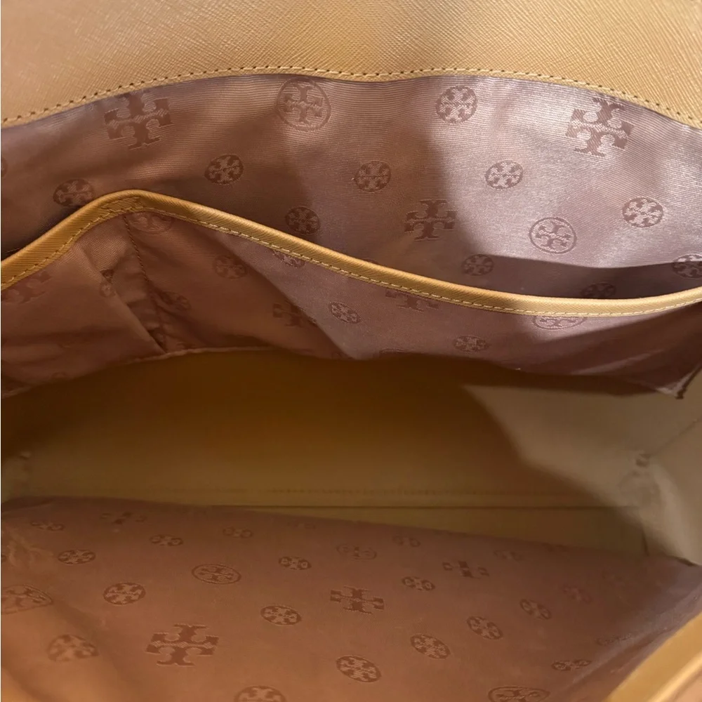 Tory Burch Caramel Leather Tote with Gold Logo - Picture 11 of 14